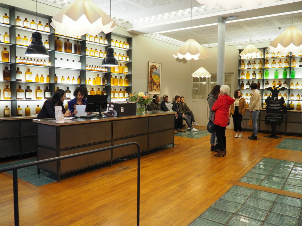 Musée Fragonard de Paris: visite guidée, musée du parfum, atelier d'apprenti parfumeur